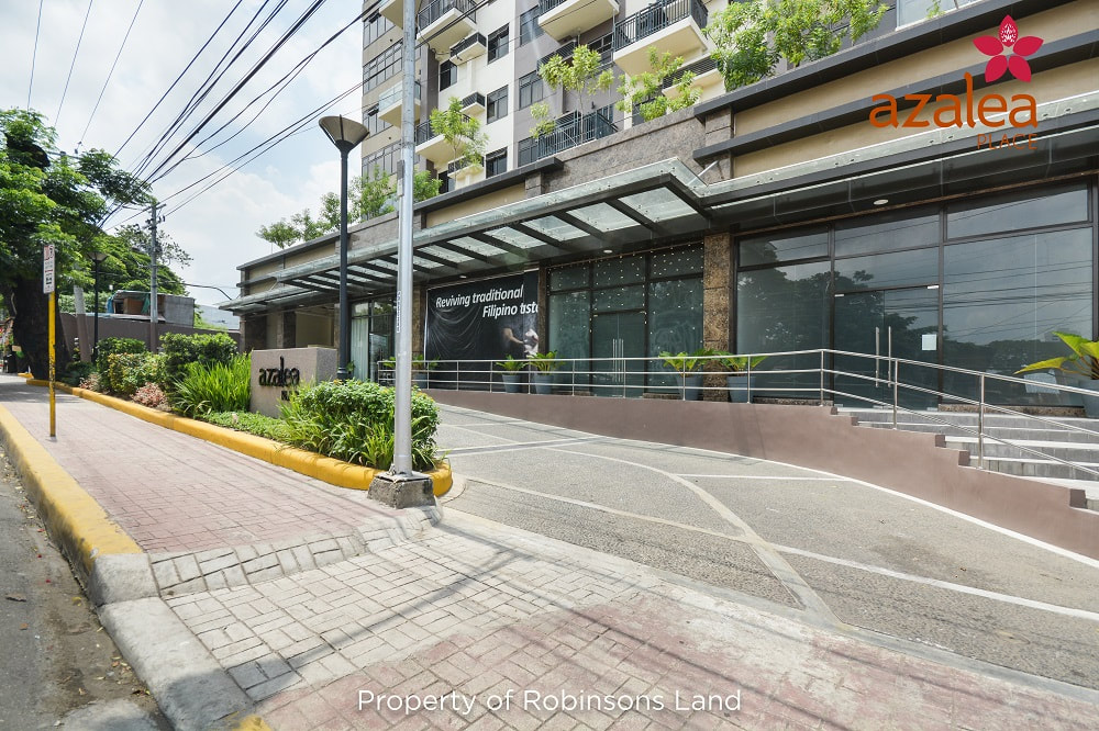 Azalea Place Cebu Actual Drop off / Entrance